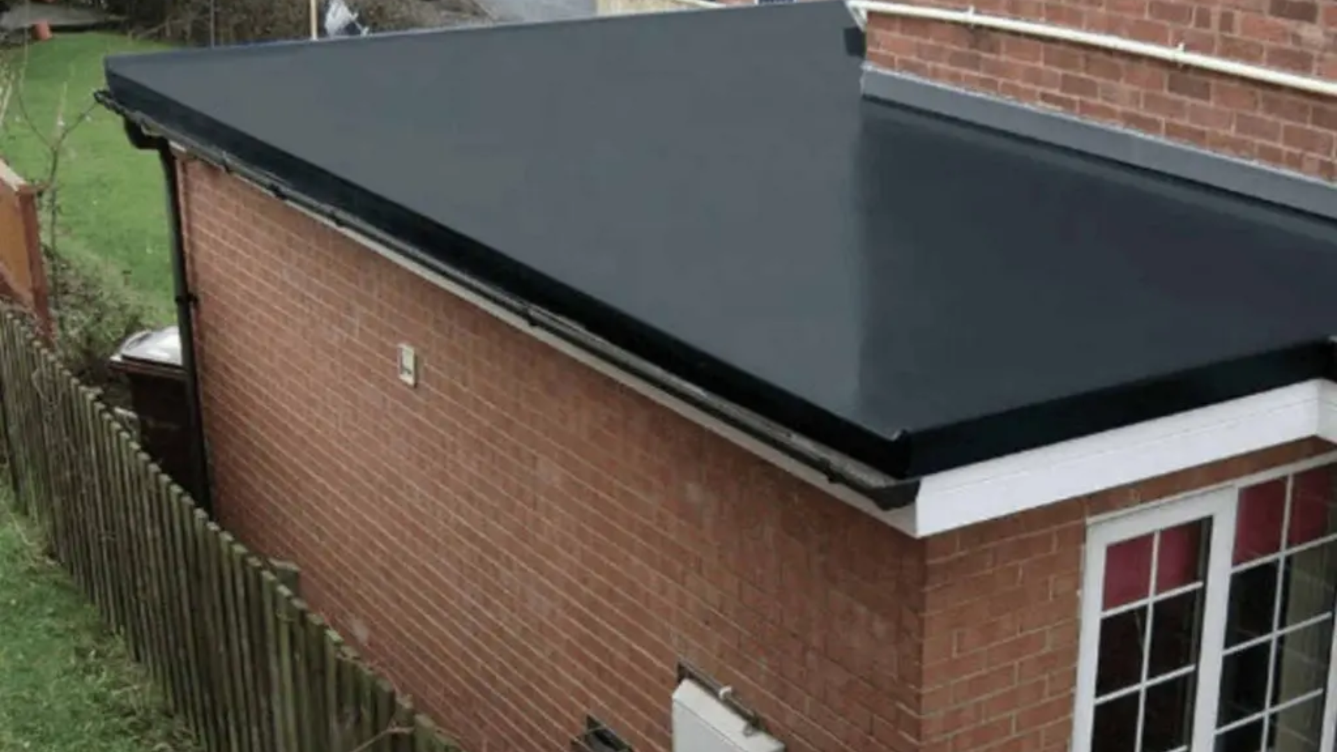 Benefits of Choosing Rubber Roofing for Flat Roofs